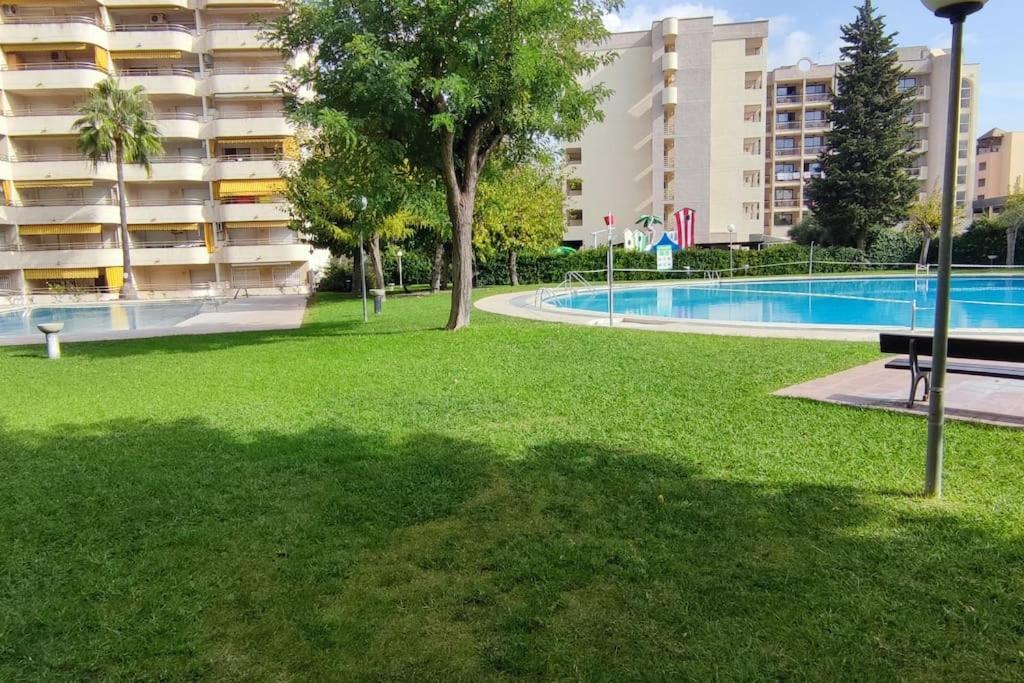 Apartamento En Salou Con 3 Piscinas Junto A Port Aventura ภายนอก รูปภาพ